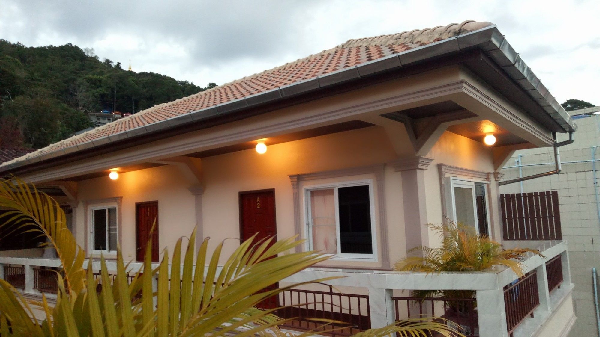 Happy House At Maesalong Hotell Chiang Rai Exteriör bild