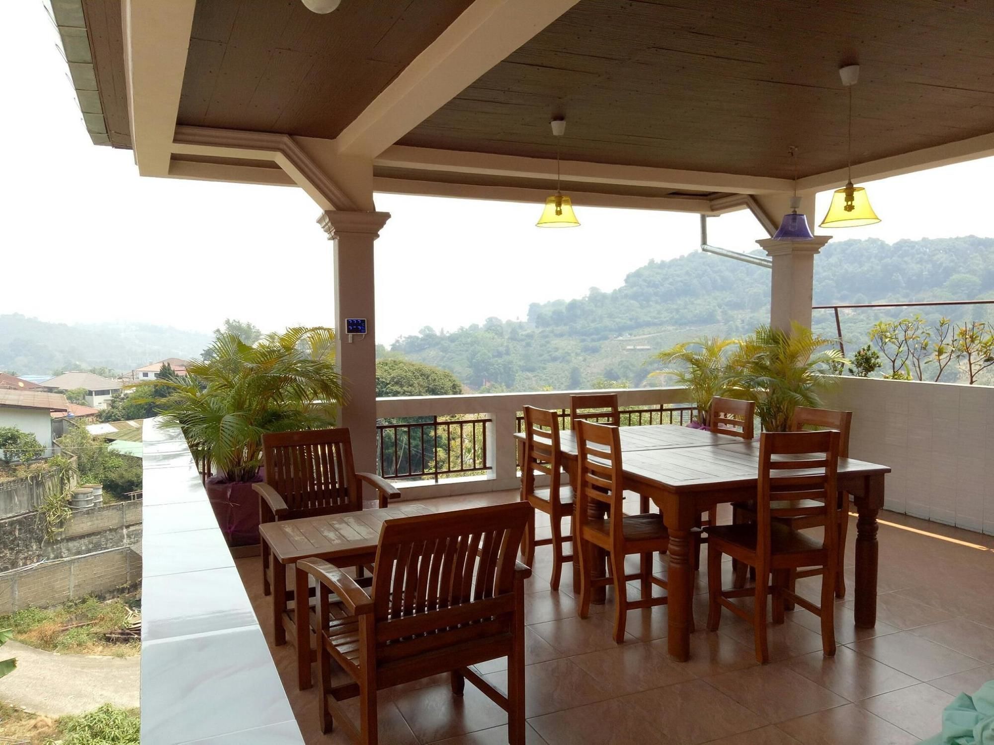 Happy House At Maesalong Hotell Chiang Rai Exteriör bild